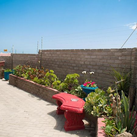 Tina'S Bed And Breakfast Swakopmund Bagian luar foto