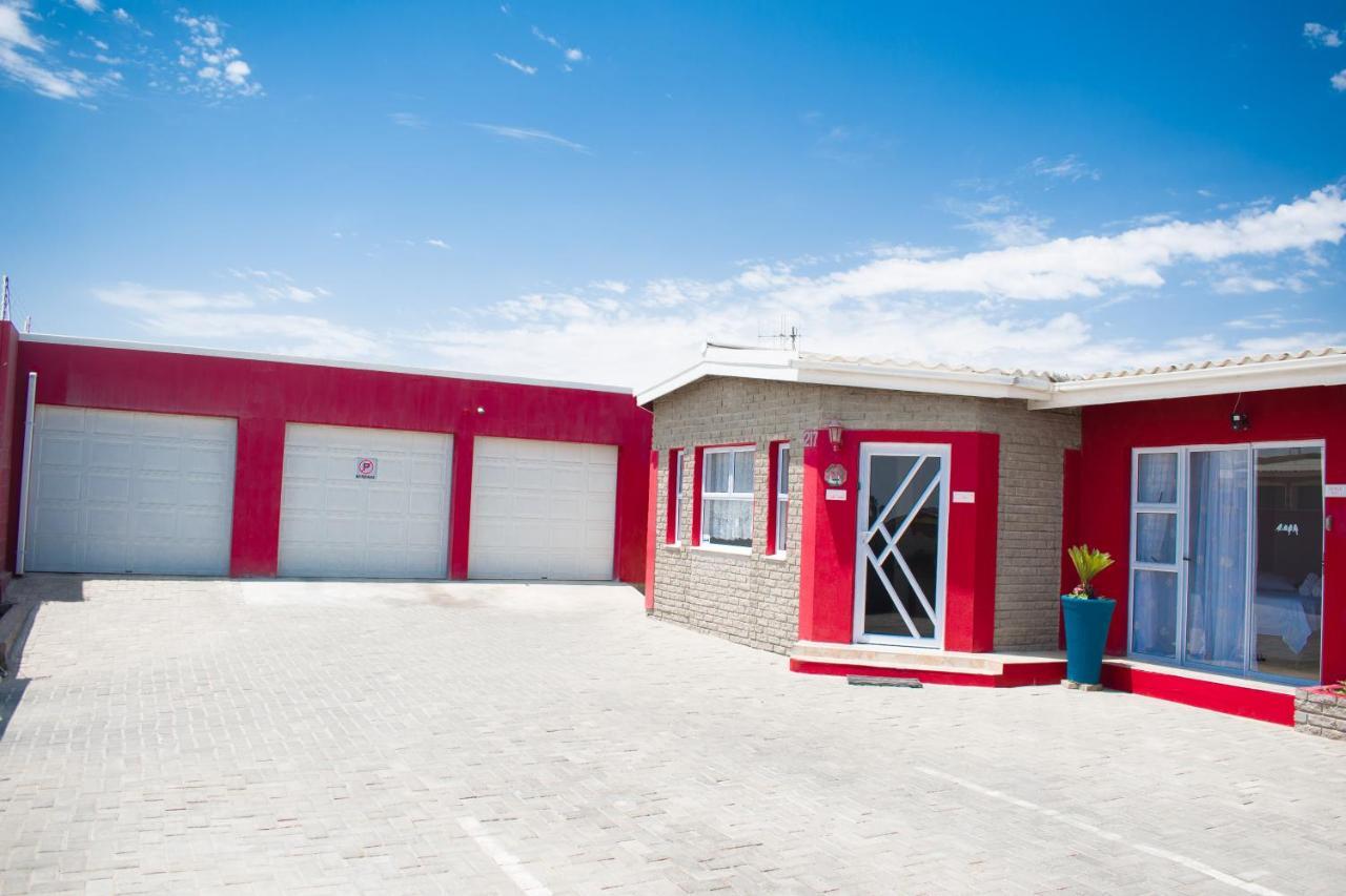 Tina'S Bed And Breakfast Swakopmund Bagian luar foto